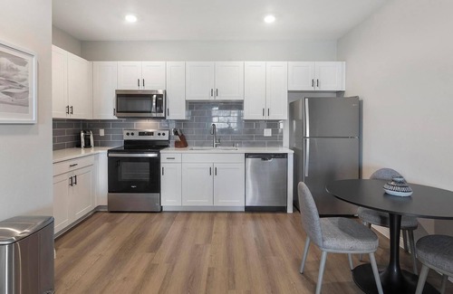 Townsite Apartment | Landing | Amazing 2BD, Pool, Rooftop Lounge