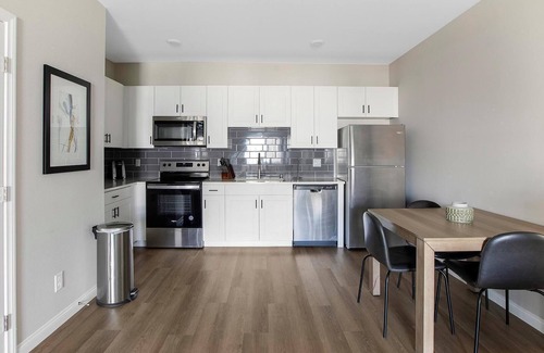 Townsite Apartment | Landing | Amazing 2BD, Rooftop Lounge, Pool