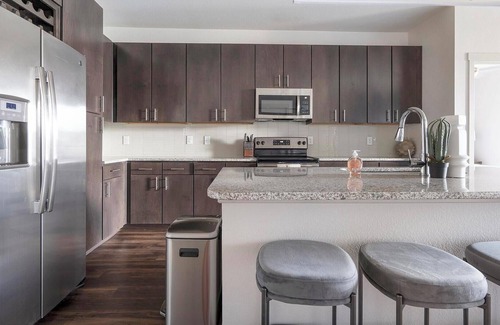 Wetmore Apartment | Landing | Amazing 2BD, Gym, Game Room