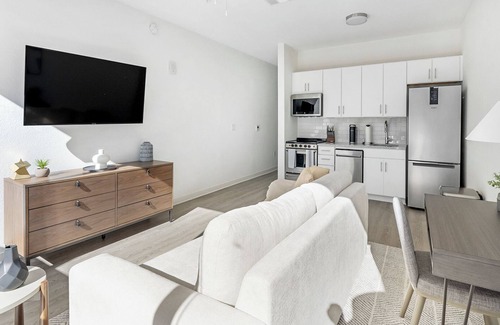 Five Points South Apartment | Landing | Amazing Studio, Rooftop Lounge, Pool