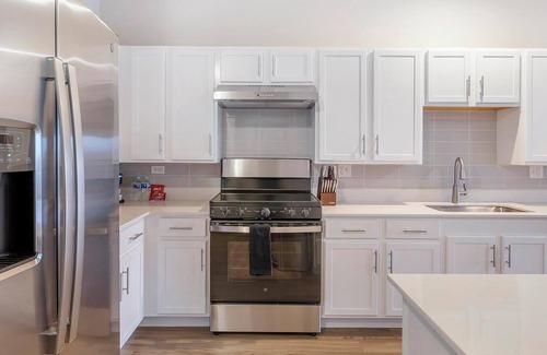 Willow Springs Apartment | Landing | Amazing 1BD, Gym, Pool