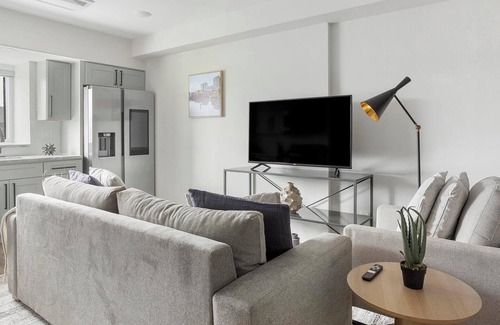 Spruce Hill Apartment | Landing at 4415 Chestnut - 2 Bedrooms in Univer.