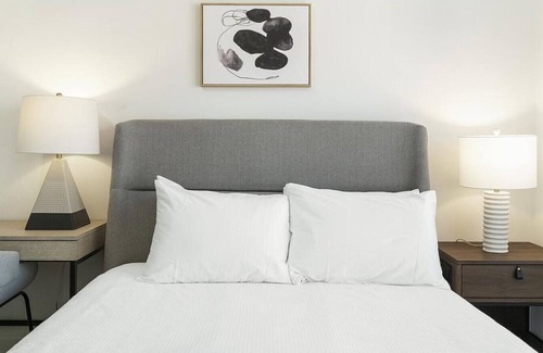 North Kenwood Apartment | Landing at 4455 S. Greenwood Avenue - Studio in Kenwood