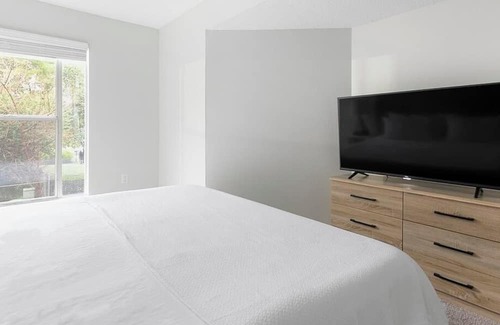 Blue Ash Apartment | Landing at Altitude Blue Ash - 2 Bedrooms in Downtown Blue Ash