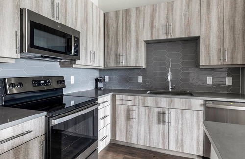 Montopolis Apartment | Landing at Arise Riverside - 1 Bedroom in Monto.