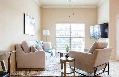 Hill Country Galleria Apartment | Landing at Avanti Hills at the Galleria - 1 Bedroom in Hill Country Galleria