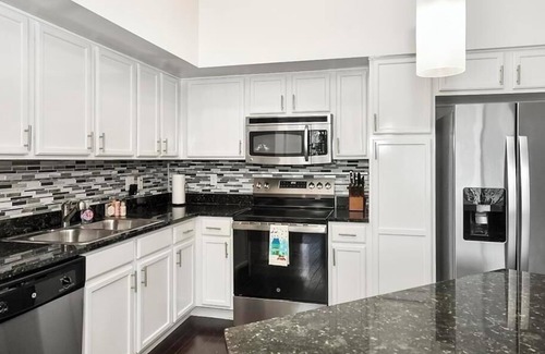 Flagler Village Apartment | Landing at Aviah - 2 Bedrooms in Central Fort Lauderdale