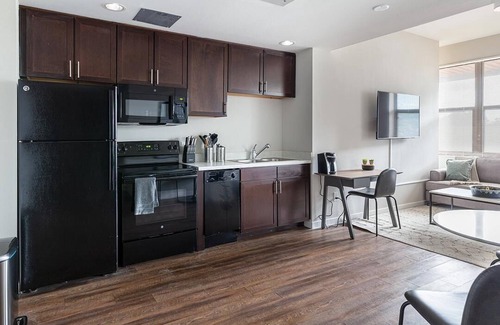 Brooks City Base Apartment | Landing at Aviator at Brooks - Studio in Stinson Airport Vicinity