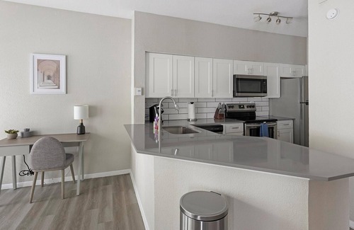 Fort Worth Apartment | Landing at Axis Waterfront - 2 Bedrooms in Sout.