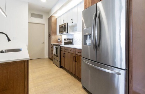 University Circle Apartment | Landing at Baricelli - 2 Bedrooms in University Circle