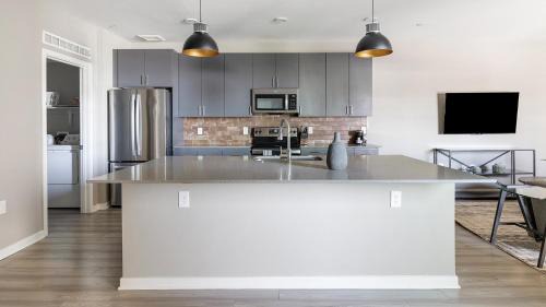 Warehouse District Apartment | Landing at Brix Warehouse District - Phoenix