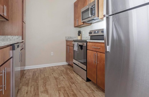 Paw Creek Apartment | Landing at Celsius - 1 Bedroom in Wedgewood