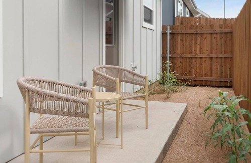 Tarrant County Apartment | Landing at Chaparral Ranch - 2 Bedrooms in Sout.