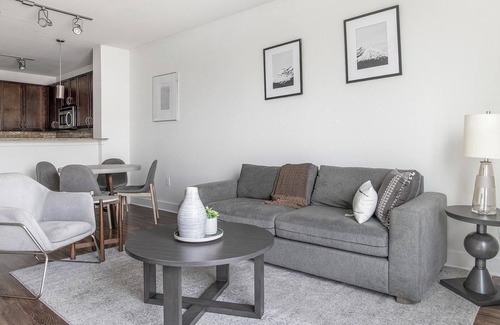 Park Central Apartment | Landing at City North - 1 Bedroom in North Dall.
