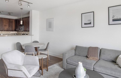Park Central Apartment | Landing at City North - 1 Bedroom in North Dall.