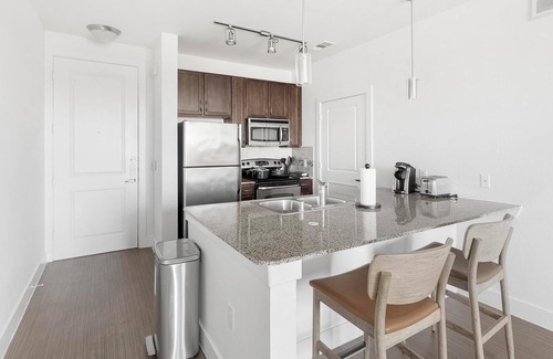 Park Central Apartment | Landing at City North - Studio in Valley Ranch