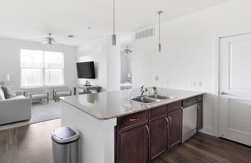 Park Central Apartment | Landing at City North - Studio in Valley Ranch
