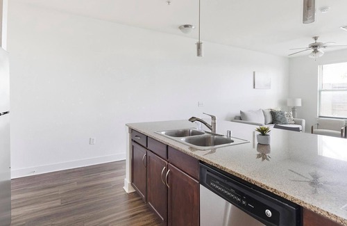 Park Central Apartment | Landing at City North - Studio in Valley Ranch