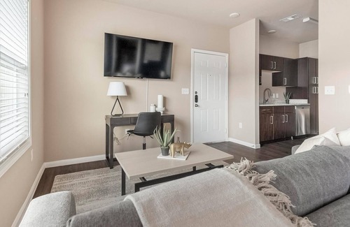 New Braunfels Apartment | Landing at Clear Springs - 1 Bedroom in New Bra.