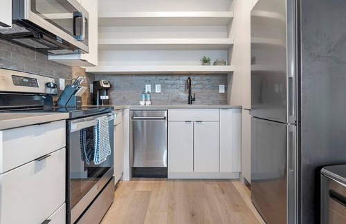 Norris Square Apartment | Landing at Copper Flats - 1 Bedroom in North Ph.