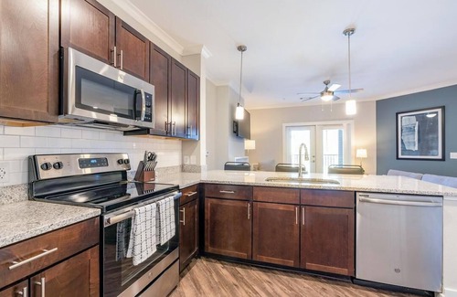 Colorado Springs Apartment | Landing at Crowne at Briargate - 1 Bedroom in Briargate