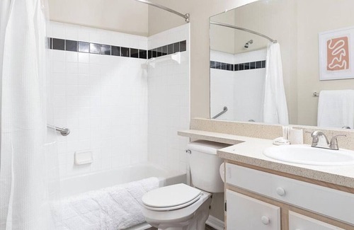 Winston - Salem Apartment | Landing at Crowne Club Apartments - 2 Bedrooms in Downtown Winston Salem