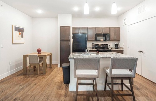 San Antonio Apartment | Landing at Esperanza - 1 Bedroom in Alamo Ranch.