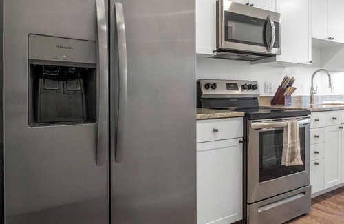 Greektown Historic District Apartment | Landing at eXchange - Studio in Downtown Detroit