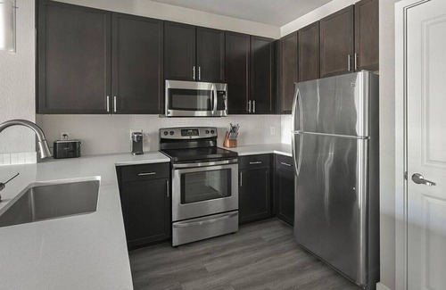 Katy Apartment | Landing at Falcon at Grand Harbor - 1 Bedroom in West Cypress