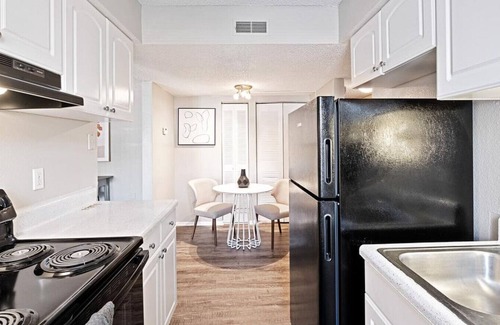 St. Petersburg - Clearwater Apartment | Landing at Gateway on 4th Apartments - 1 Bedroom in Downtown St. Petersburg