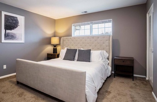 Carmel Apartment | Landing at Gramercy - 1 Bedroom in Downtown Carmel
