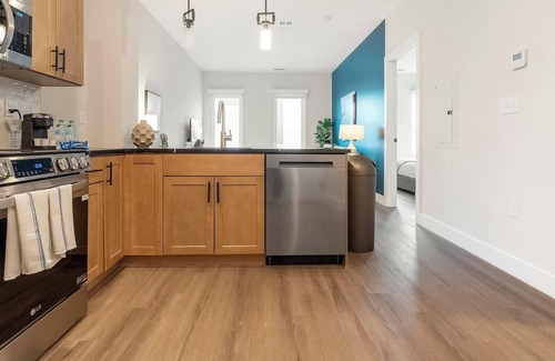 Kensington Apartment | Landing at Hagert and York - 1 Bedroom in East .