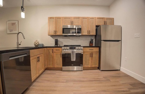 Kensington Apartment | Landing at Hagert and York - 1 Bedroom in East .