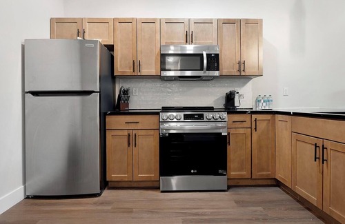 Kensington Apartment | Landing at Hagert and York - 1 Bedroom in East .