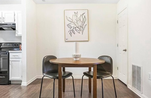 Fort Wayne Apartment | Landing at Island Club - 1 Bedroom in Downtown Fort Wayne