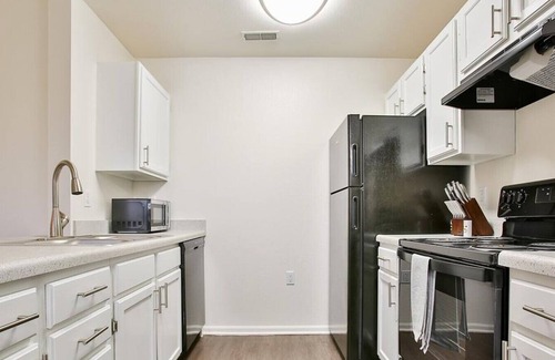 Fort Wayne Apartment | Landing at Island Club - 1 Bedroom in Downtown Fort Wayne