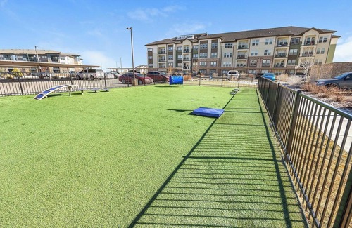 Loveland Apartment | Landing at Johnstown Plaza - 2 Bedrooms in John.