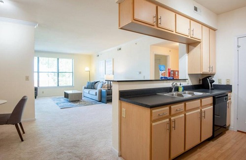 Creve Coeur Apartment | Landing at Kings Landing Apartment Homes - 1 Bedroom in Downtown Creve Coeur