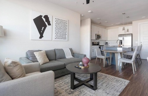 Wetmore Apartment | Landing at La Tierna - 2 Bedrooms in Northwest .