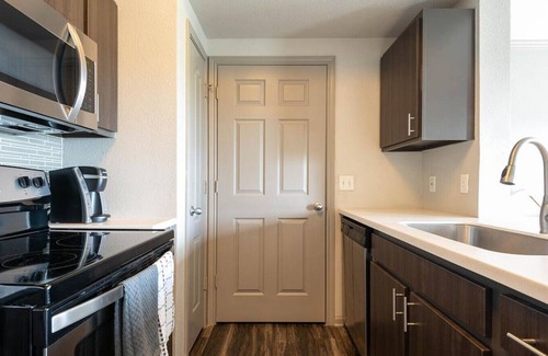 Cedar Park Apartment | Landing at Lakeline Parmer Lane - 1 Bedroom in Avery Ranch Lakeline
