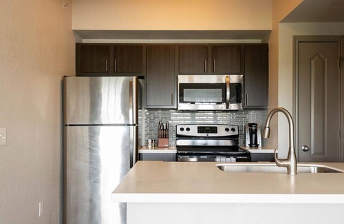 Cedar Park Apartment | Landing at Lakeline Parmer Lane - 1 Bedroom in Avery Ranch Lakeline