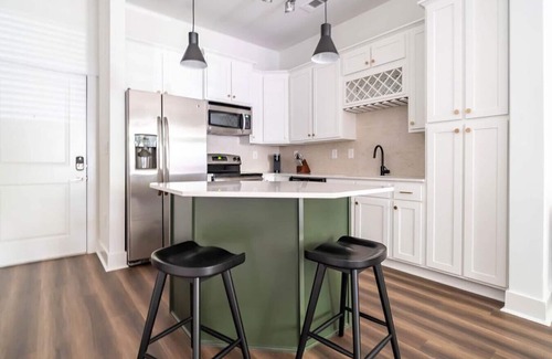 Cary Apartment | Landing at Lofts at Weston Lakeside - 1 Bedroom in Cary