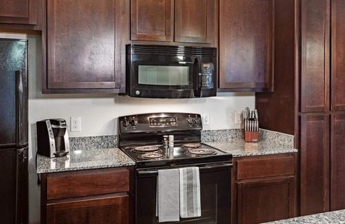 Georgetown Apartment | Landing at Madison at Westinghouse - 2 Bedrooms in Downtown Georgetown