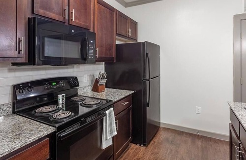 Georgetown Apartment | Landing at Madison at Westinghouse - 2 Bedrooms in Downtown Georgetown