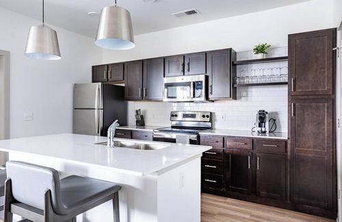 McCordsville Apartment | Landing at McCord Square - 2 Bedrooms in Mc Cor.