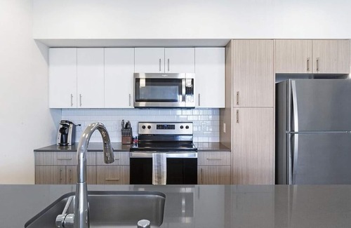 Kent Apartment | Landing at Midtown 64 - 2 Bedrooms in Downtown Kent