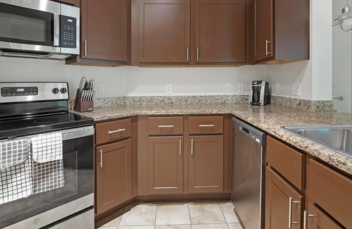 Chillum Apartment | Landing at Mode at Hyattsville - 1 Bedroom in H.