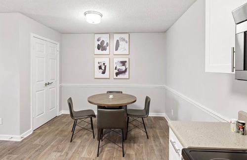 Southaven Apartment | Landing at Oak Hollow Apartments - 2 Bedrooms in Downtown Southaven