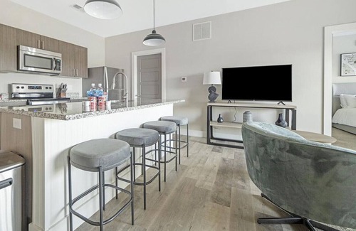 Keene Apartment | Landing at Palomar Stables - 2 Bedrooms in Downtown Lexington