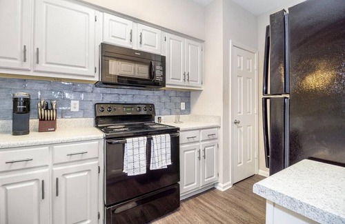 Lawrenceville Apartment | Landing at Parc at 980 - 2 Bedrooms in Downtown Lawrenceville